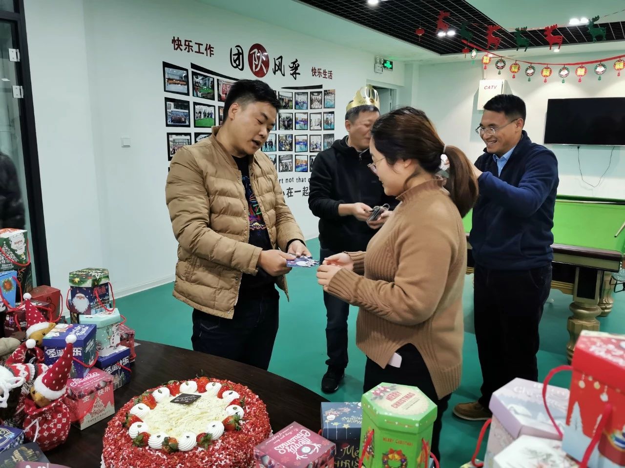 圣誕主題生日趴 | 濃情暖意平安夜，誕愿有你共前行