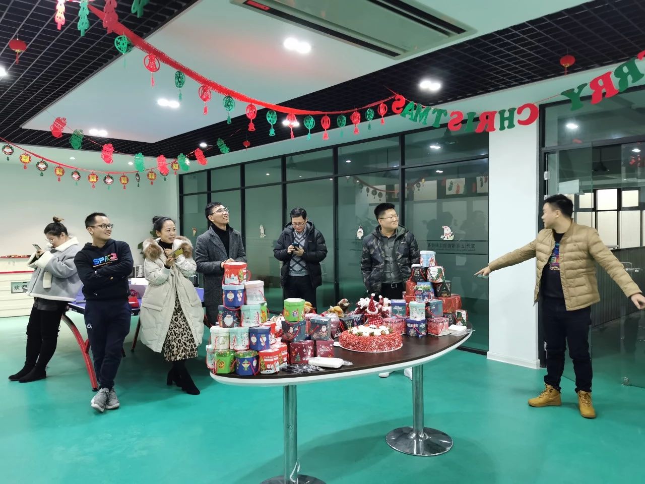 圣誕主題生日趴 | 濃情暖意平安夜，誕愿有你共前行