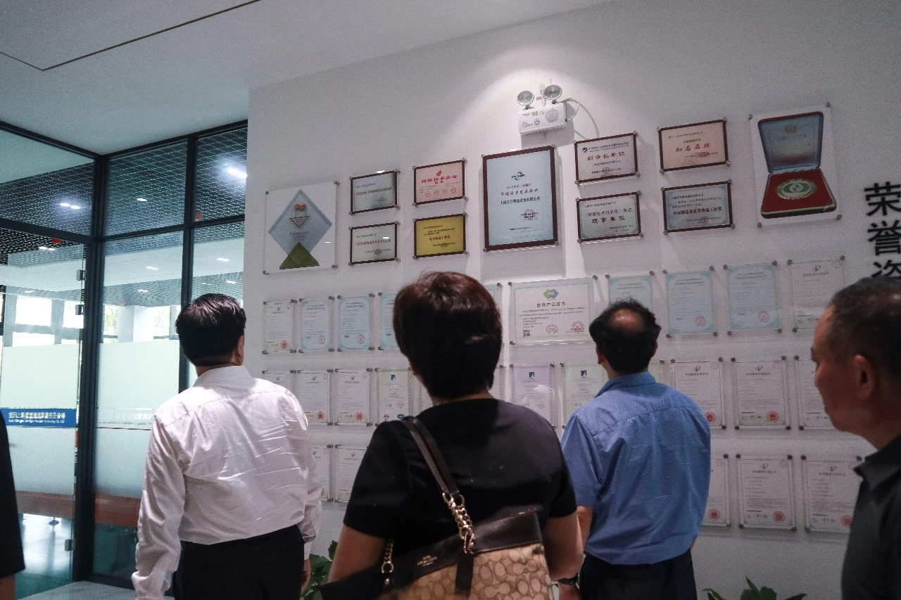 快訊 | 河北省工信廳、石家莊市委市政府領(lǐng)導(dǎo)蒞臨寶開智能參觀考察