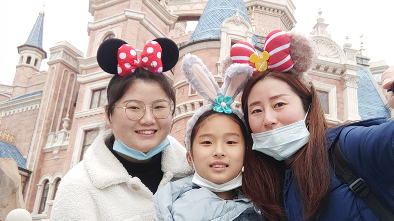 Happy Women’s Day | 歡度三八節(jié)，我們相約上海迪士尼樂園