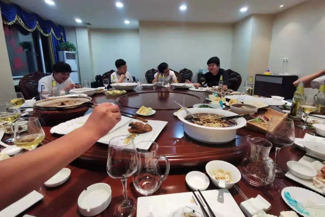 夏送清涼，集體慶生，慰問一線 | 致我們的一線伙伴：辛苦了！