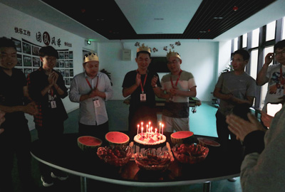 員工集體生日會(huì) | 繽紛五月，把美好的祝福送給你