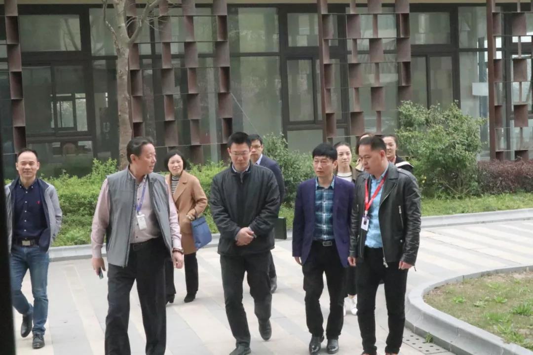 簡訊 | 黨建引領，助力企業(yè)發(fā)展！上海市委黨校領導一行蒞臨寶開考察調研！